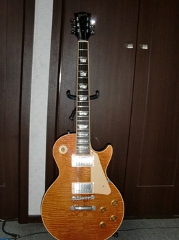 maxギター.JPG